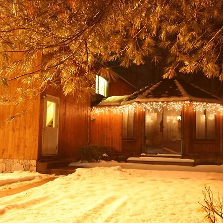 Nootka Lodge Woodsville Екстериор снимка