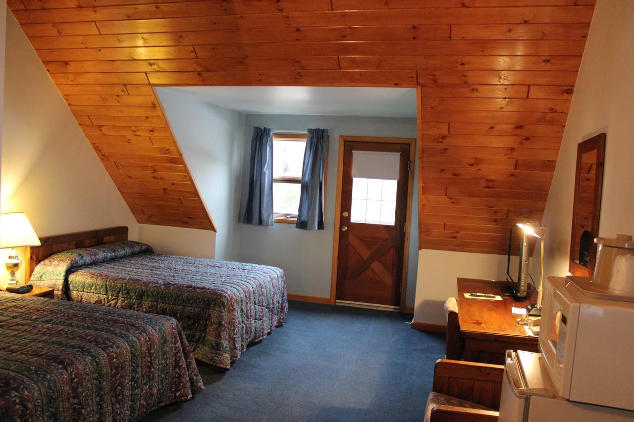 Nootka Lodge Woodsville Екстериор снимка