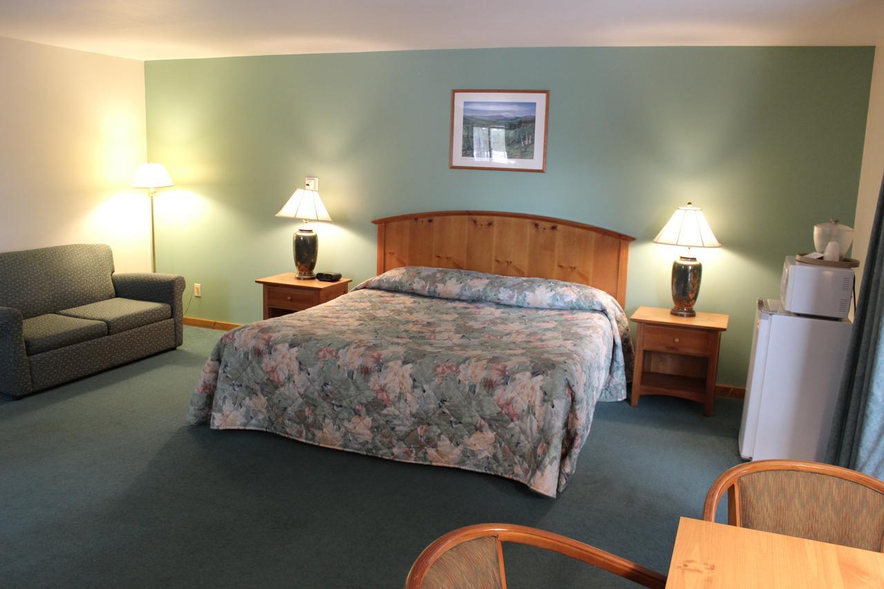 Nootka Lodge Woodsville Екстериор снимка