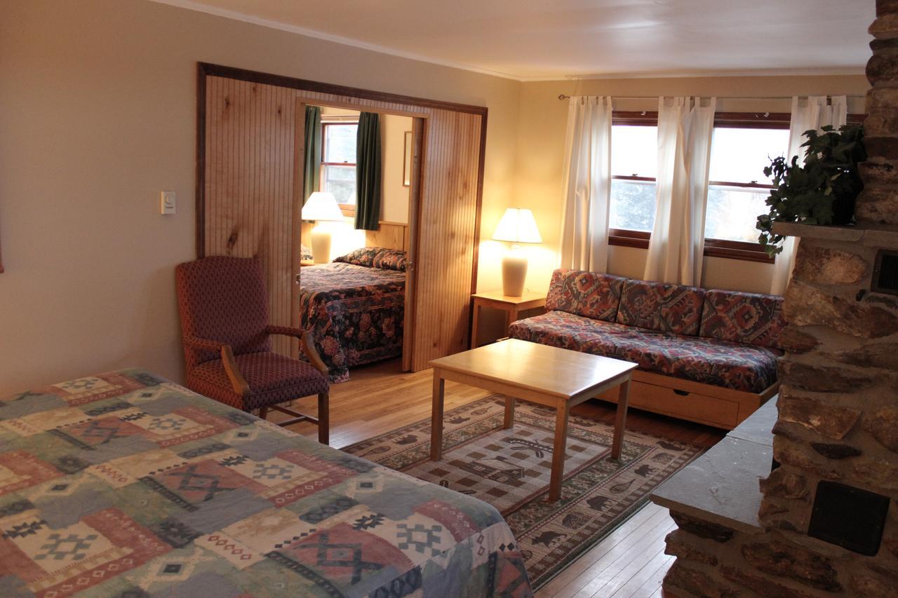 Nootka Lodge Woodsville Екстериор снимка