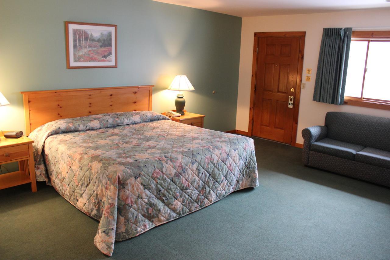 Nootka Lodge Woodsville Екстериор снимка