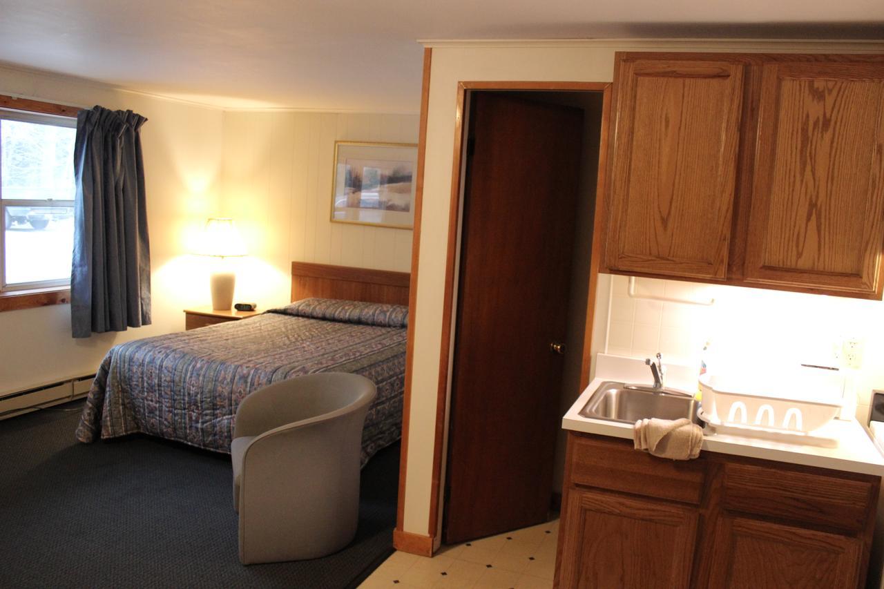 Nootka Lodge Woodsville Екстериор снимка