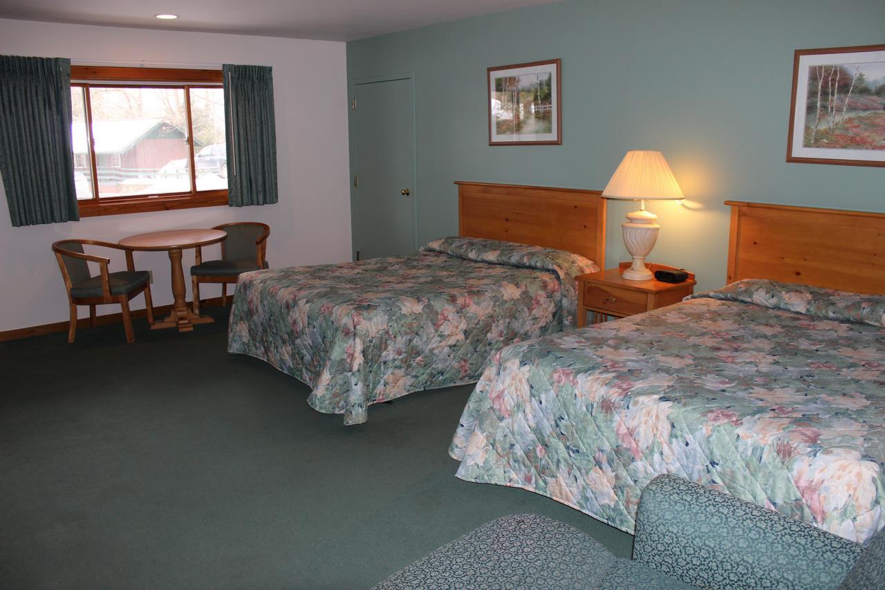 Nootka Lodge Woodsville Екстериор снимка