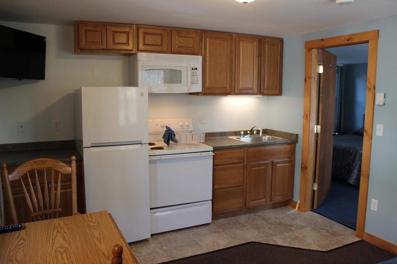 Nootka Lodge Woodsville Екстериор снимка