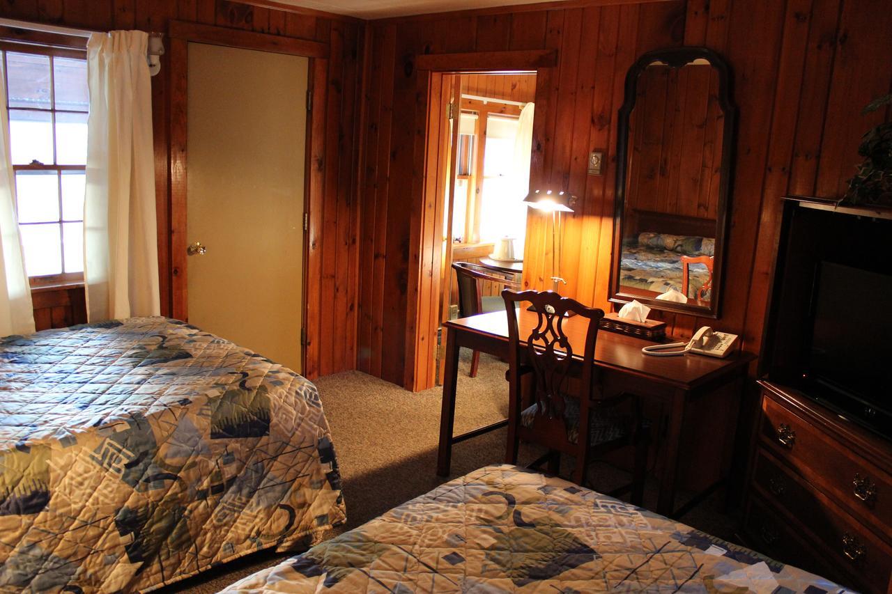 Nootka Lodge Woodsville Екстериор снимка