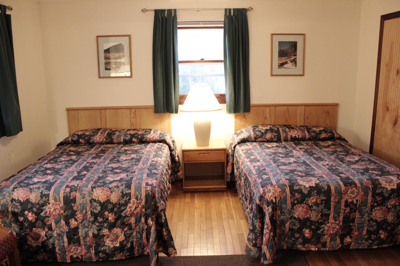 Nootka Lodge Woodsville Екстериор снимка