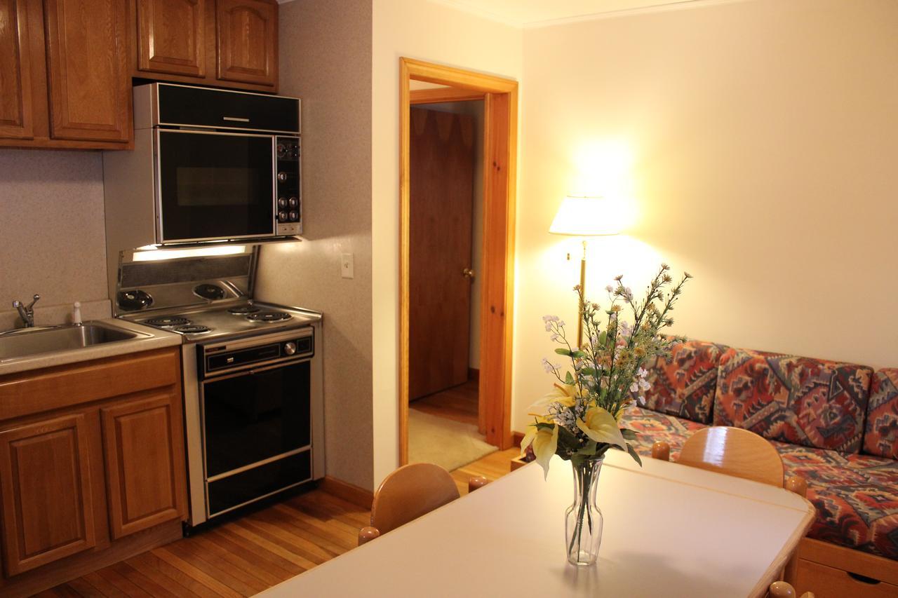 Nootka Lodge Woodsville Екстериор снимка