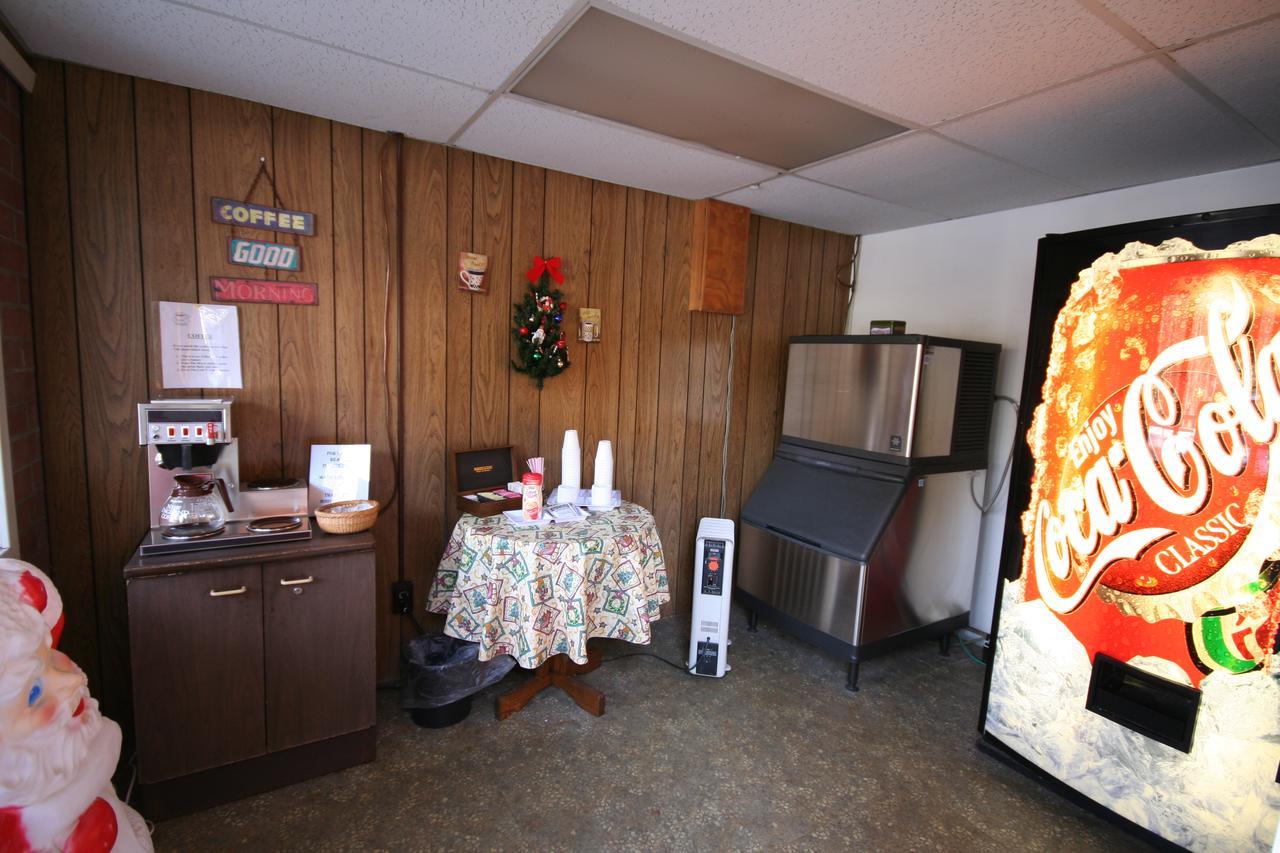 Nootka Lodge Woodsville Екстериор снимка