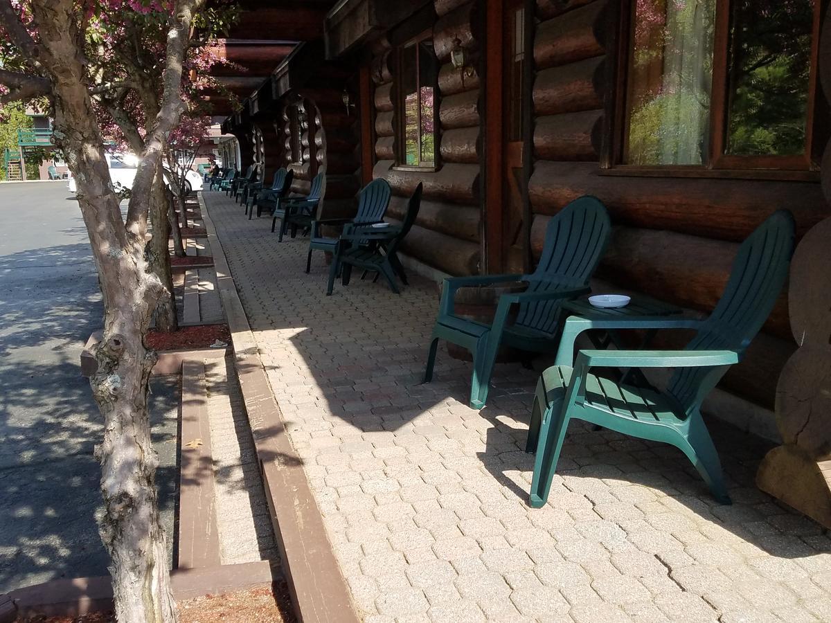 Nootka Lodge Woodsville Екстериор снимка